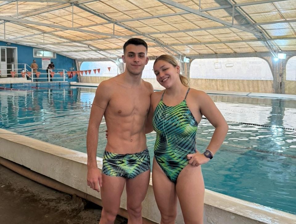 Natación gran performance de Candela Raviola y Gastón Antelo en el