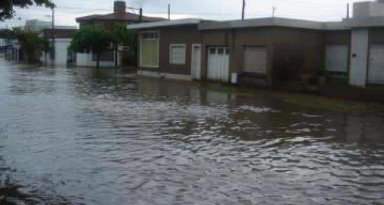 Vecinos inundados