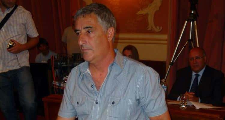 El concejal Horacio Neyra, a las piñas en el fútbol
