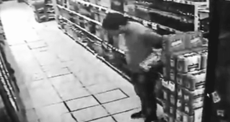 Panchero fue filmado cuando  robaba salchichas de un supermercado
