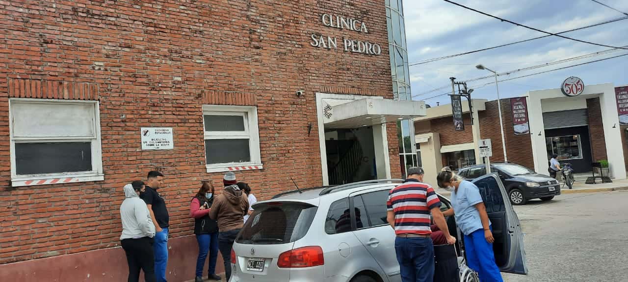 Clínica San Pedro: el Directorio explicó a los empleados que esperan el depósito de Pami para pagar los sueldos