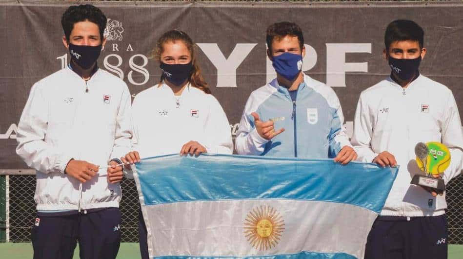 Tokio 2021: Candela Vázquez entregó a Diego Schwartzman la bandera argentina para los Juegos Olímpicos