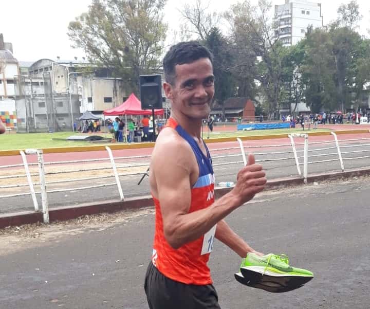 Silvio Espíndola fue sexto en los 5 mil metros del Nacional de Clubes en Rosario y clasificó al Sudamericano
