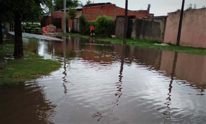 Temporal en San Pedro: lluvias intensas, calles inundadas y vecinos que pierden "lo poco" que tienen