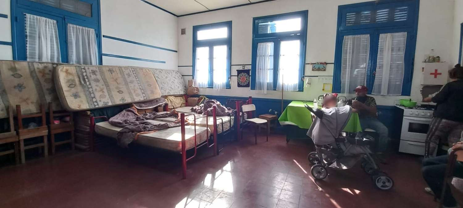 Paraje La Bolsa: trasladan a la familia que está en la escuela “al Hospital de Santa Lucía”