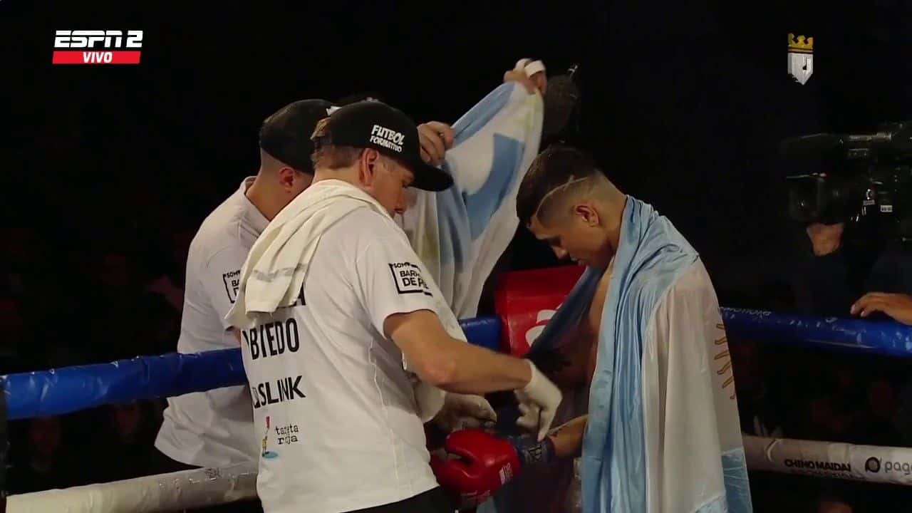 Boxeo: Laureano Ubiedo Sciuto venció al colombiano Gelés y extendió su invicto