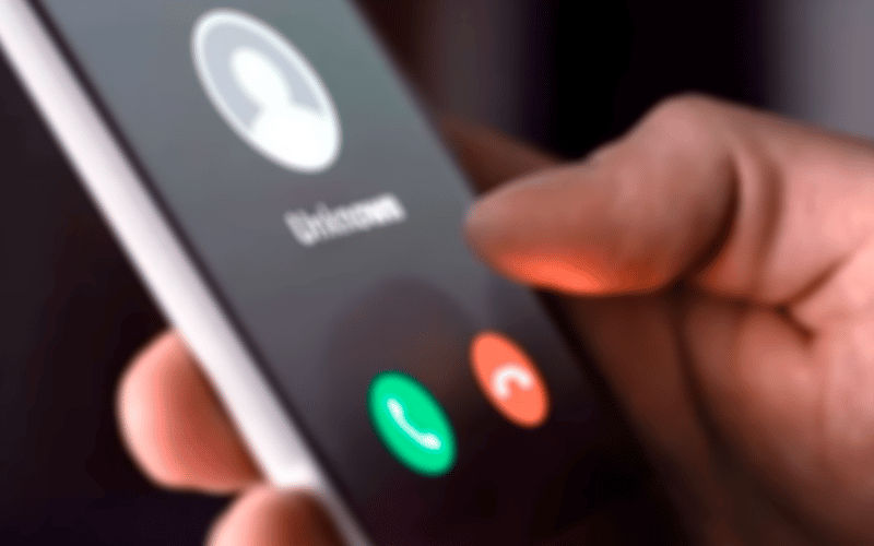 Cuidado con WhatsApp: mujer denunció una estafa a través de una llamada