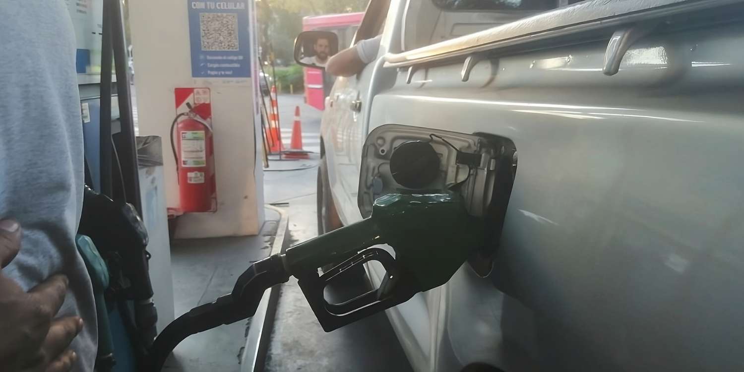 Rendición de Cuentas: cuestionan el combustible gratis para vehículos de funcionarios