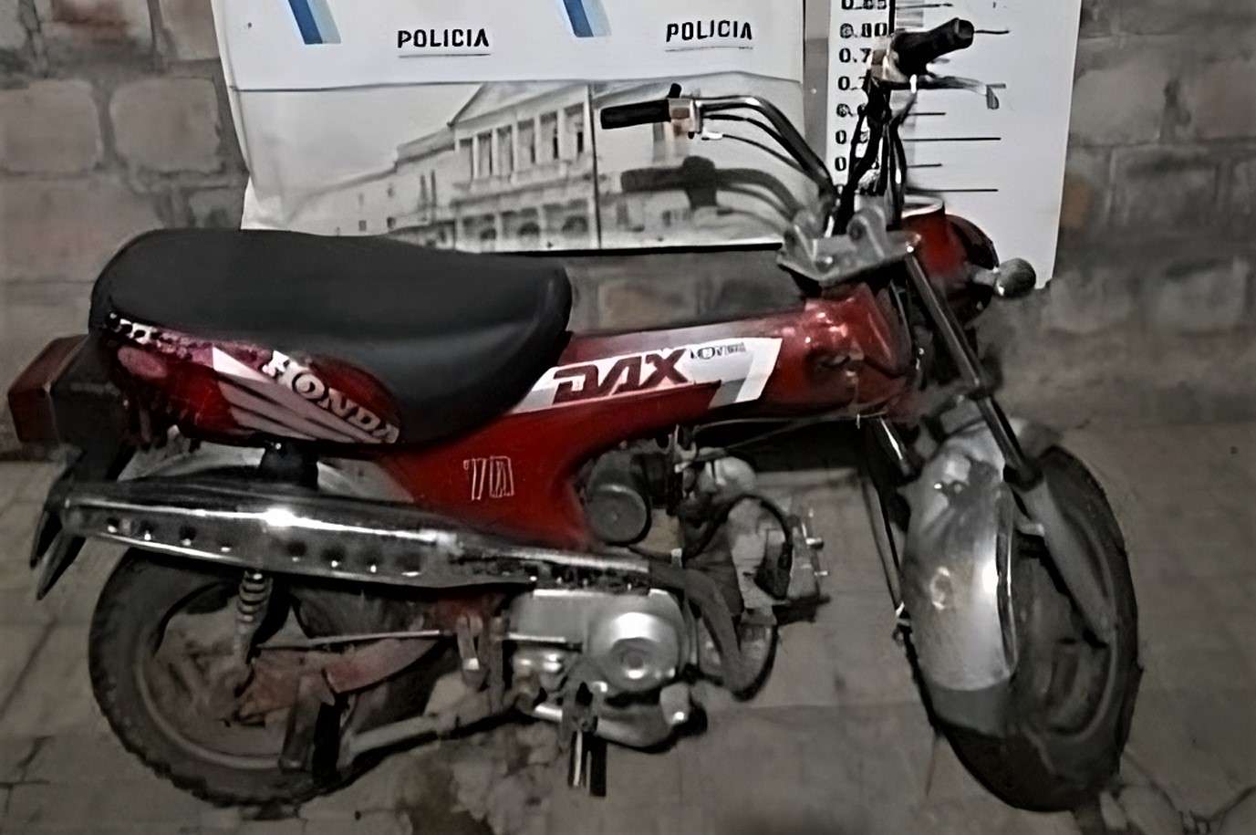 Detuvieron a dos menores tras robar una moto: tienen 17 y 10 años