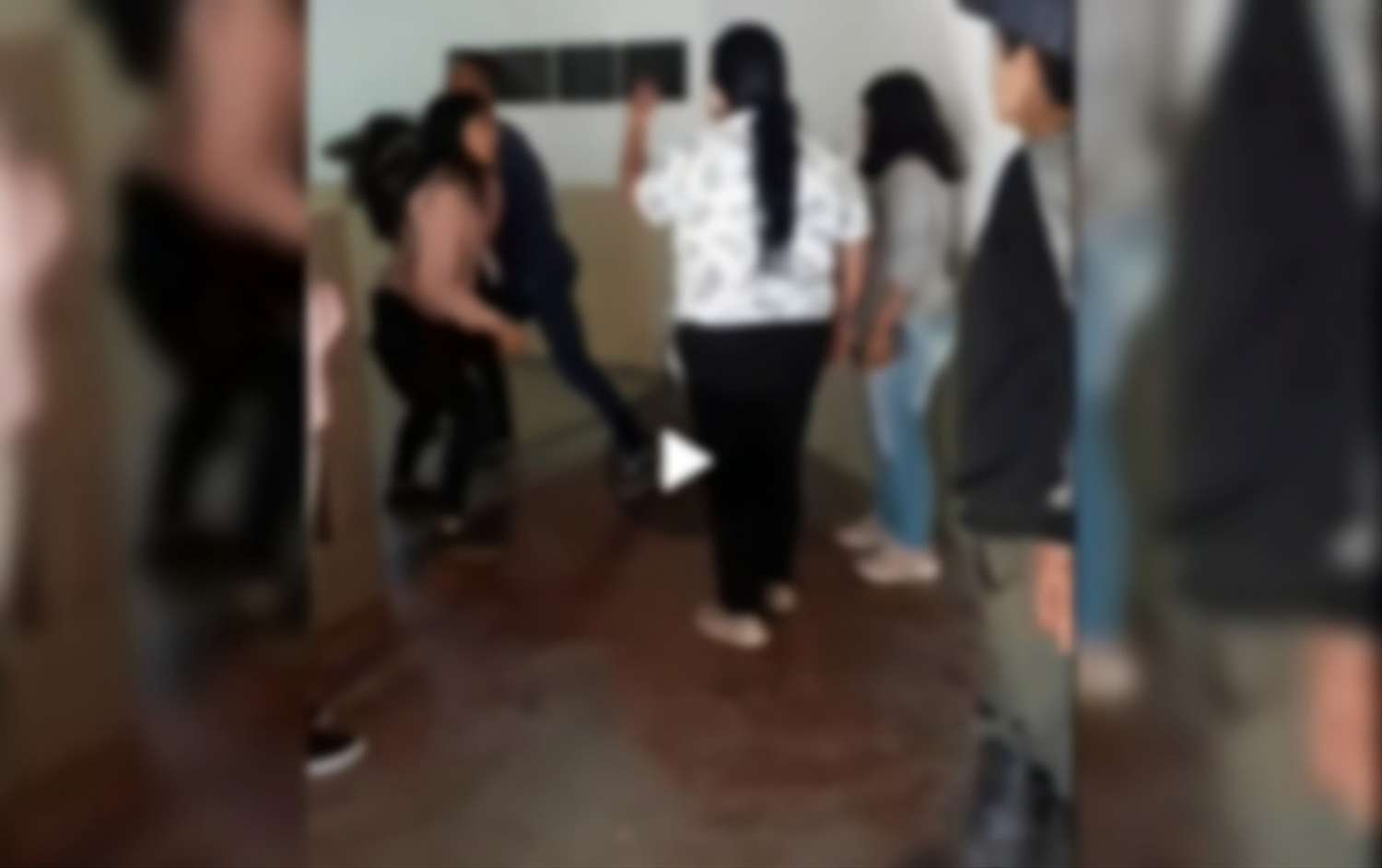 Violencia en la escuela: madre, hija y yerno entraron y agredieron a una alumna
