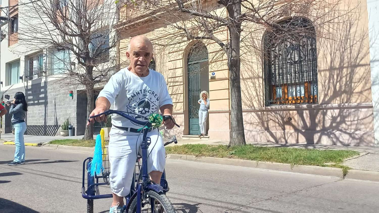 1000 ruedas solidarias: Jorge ya tiene su bici para pedalear la vida