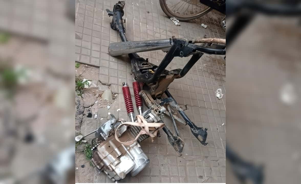 Secuestran partes de motos robadas en allanamiento en el 2 de Abril
