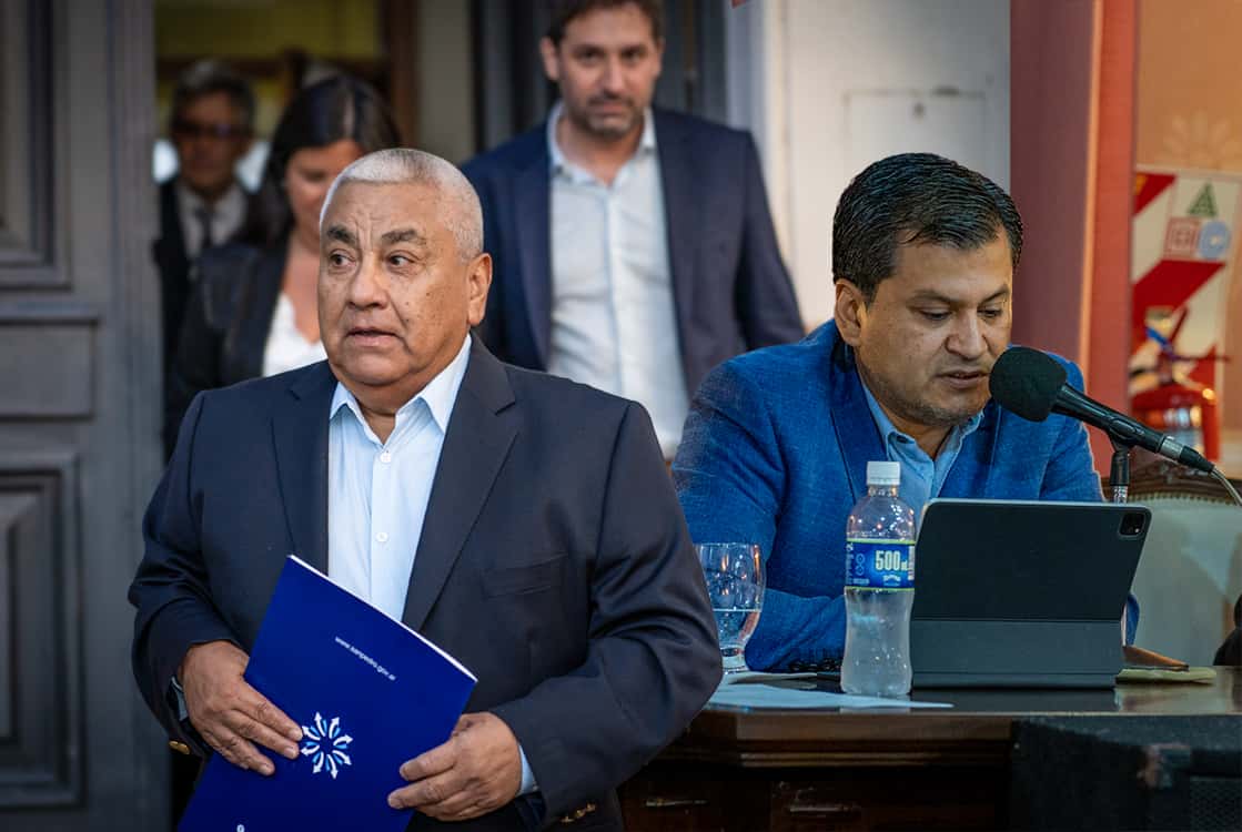 Después de dos mensajes de Ramón, Cecilio Salazar abre las sesiones ordinarias del Concejo Deliberante