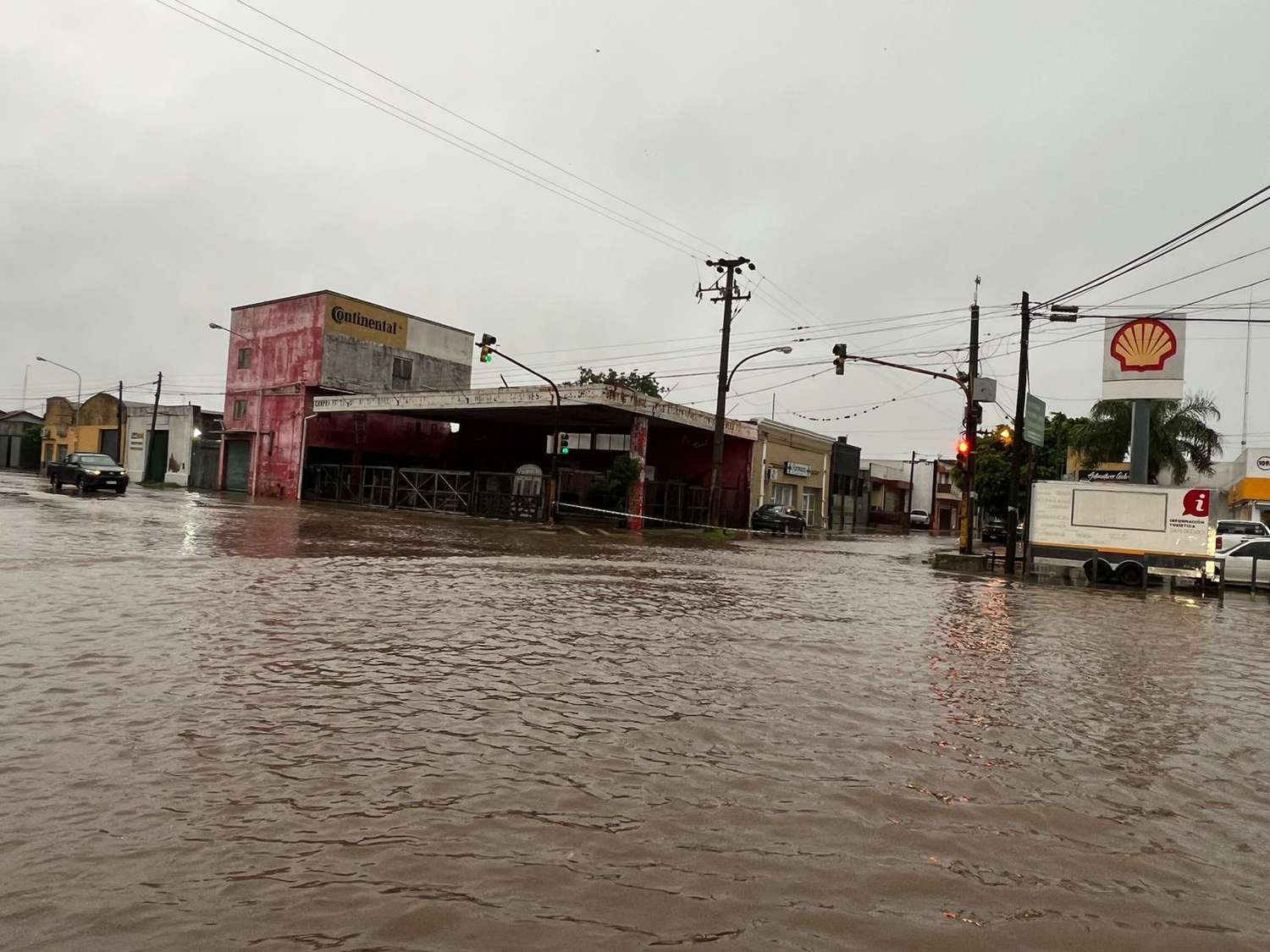 Temporal de lluvia: dificultades para ingresar a San Pedro por anegamiento en los accesos