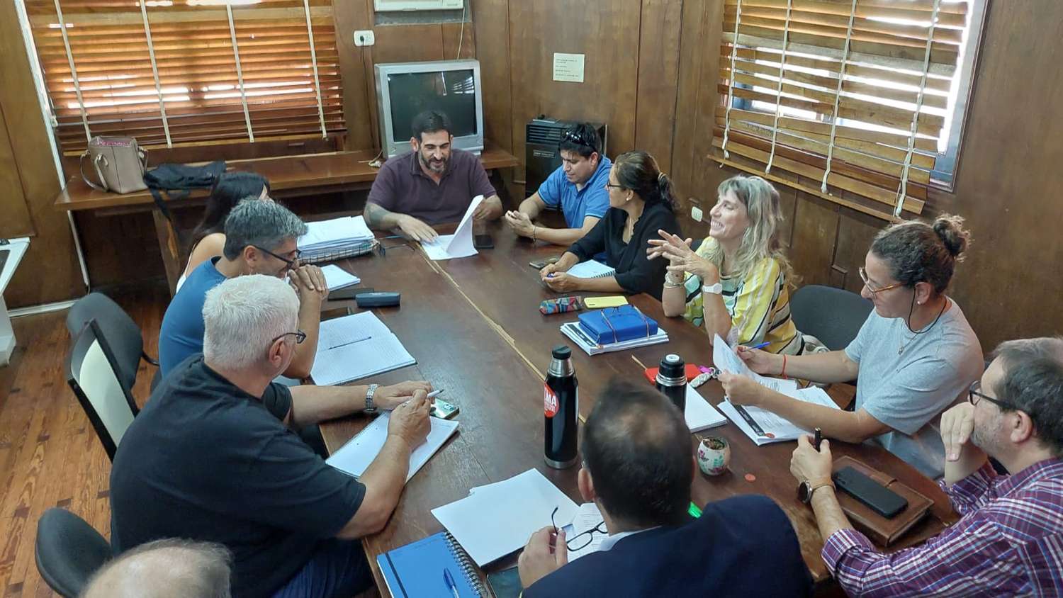 84 viviendas: Baraybar respondió preguntas de los concejales y aseguró que "todo está en manos de la Justicia"