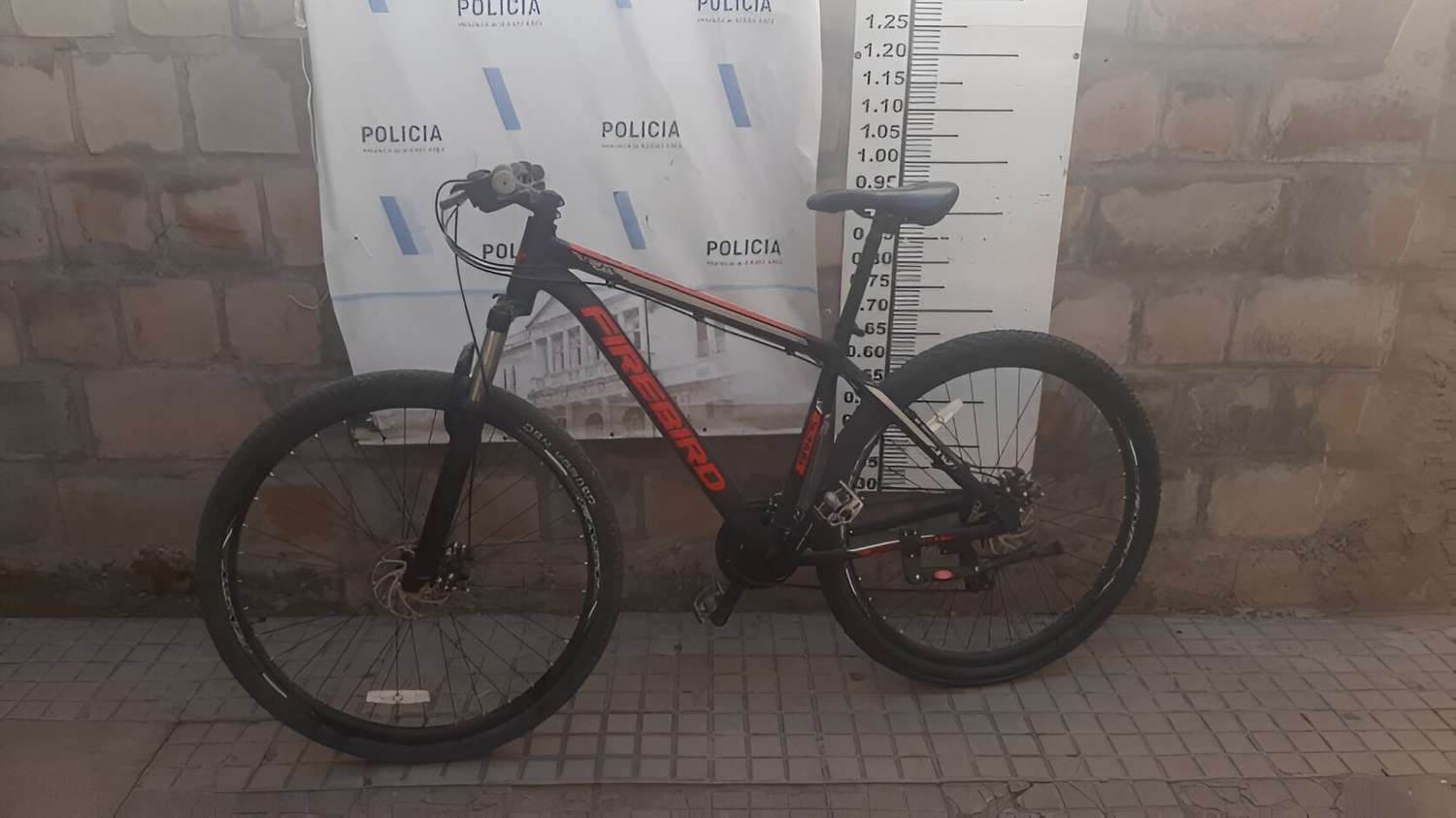 La policía recuperó una bicicleta robada en el club Paraná
