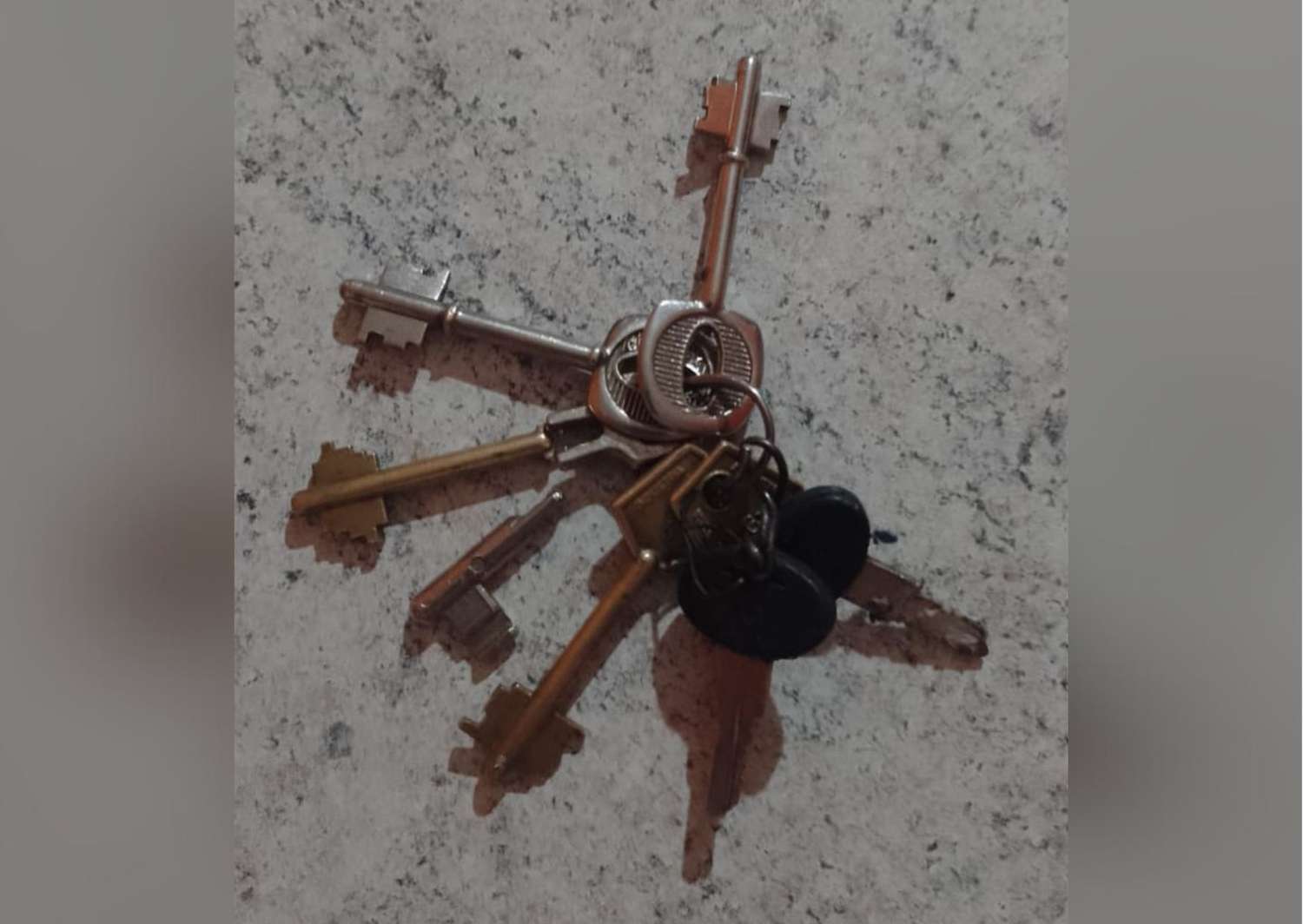 Encontraron este manojo de llaves