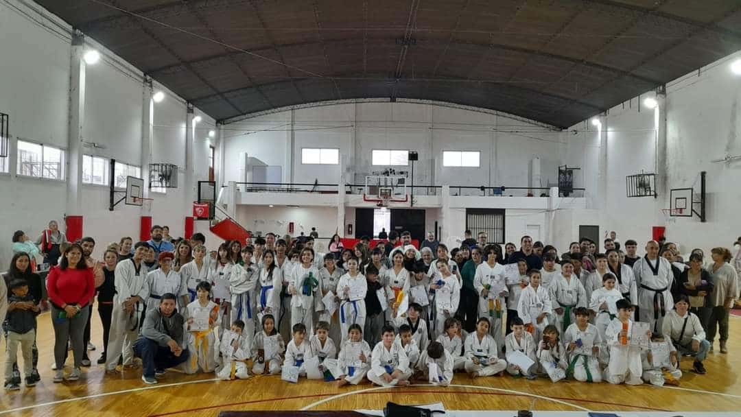 Treinta taekwondistas del Club Mitre se presentan en La Matanza