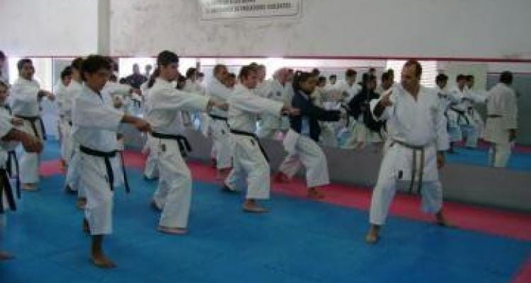 Seminario y entrenamientos en la Asociación de Karate