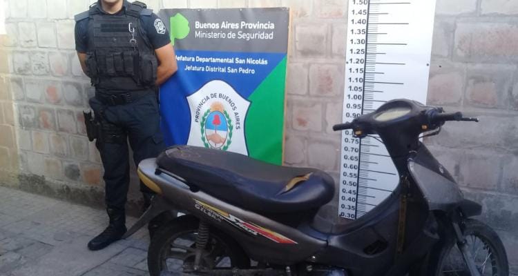 Policía frustró un asalto y detuvo al motochorro que antes había robado una mochila a una nena