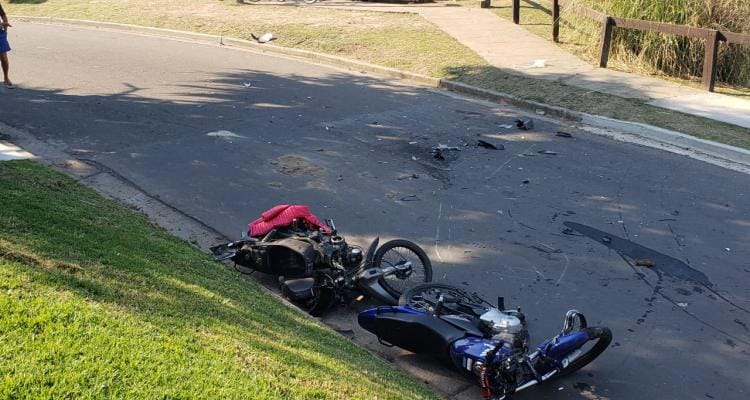 Accidente de motos: los jóvenes trasladados permanecen “estables”