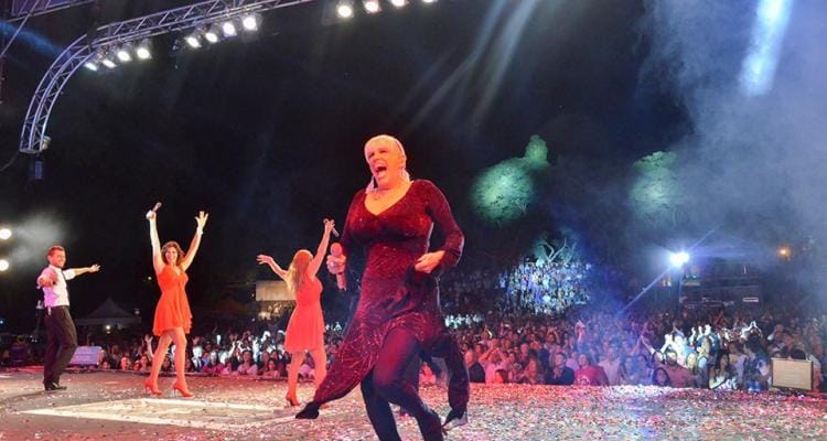 Valeria Lynch cerró el Festival de Baradero