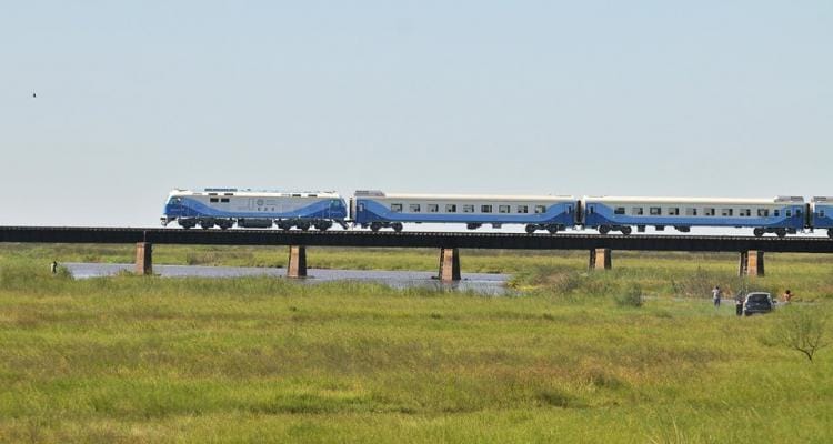 El nuevo tren Buenos Aires – Rosario pasó por San Pedro