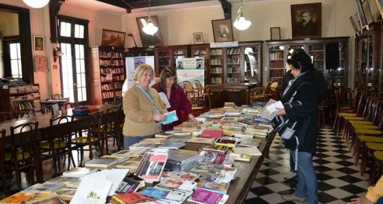 Continúa la “Feria del libro repetido” en la Biblioteca Popular