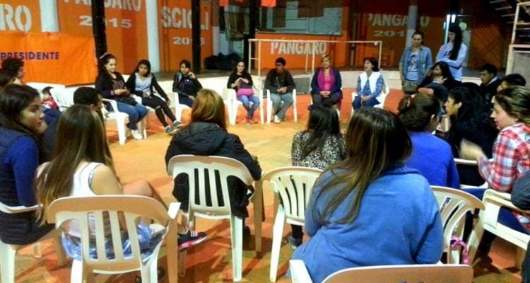Junto a jóvenes militantes, Pángaro diagrama su plataforma de gobierno