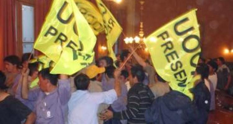 Protesta de la UOCRA impidió el desarrollo de la sesión del HCD