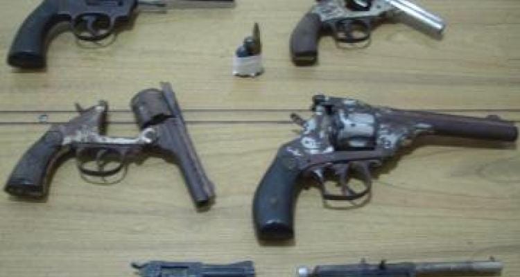 Santa Lucia: Secuestran armas y aprehenden a una persona