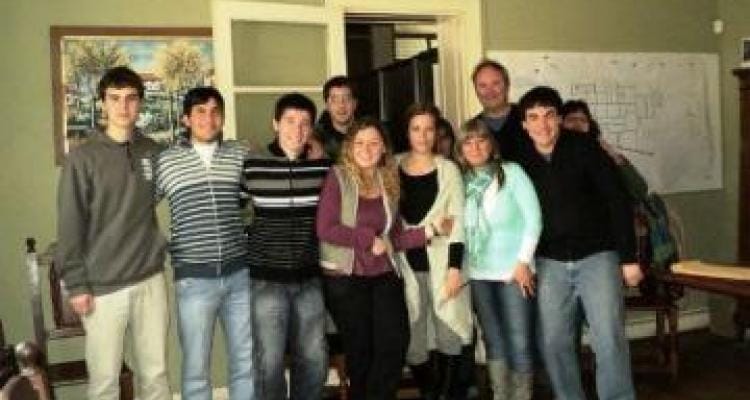 Miembros de la casa de estudiantes en Rosario recibidos por Dalmy Butti
