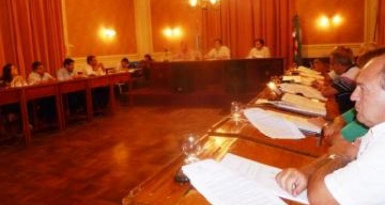 El Concejo vota la comisión investigadora contra Guacone