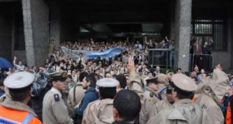 Sampedrinos participan de la protesta de Prefectura y Gendarmería