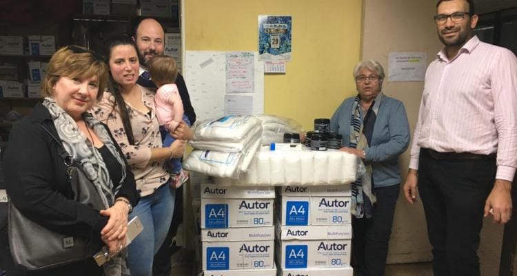 Comisión de la escuela María Madre entregó donación al Hospital