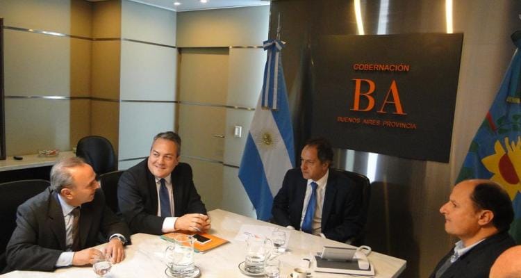 Puerto: Daniel Scioli encabezó firma de un memorándum para una inversión que supera los 50 millones de dólares