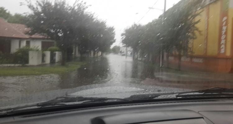 Defensa Civil “en alerta” por la lluvia