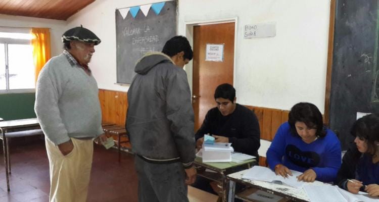 Elecciones 2015: A diferencia de las PASO, en la mayoría de las escuelas se vota con normalidad