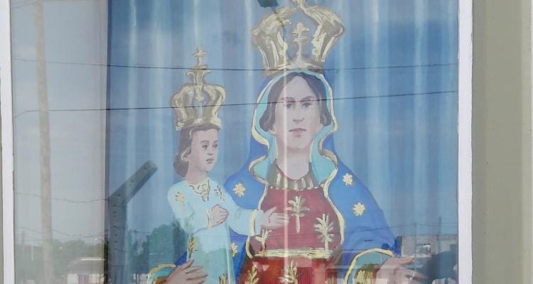 María de la Pietra: La historia de la Virgen del paseo público del Hotel Azahar Spa