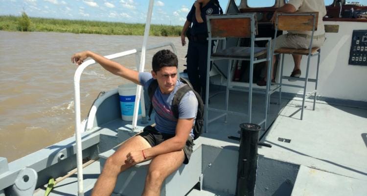 Nicolás Chaparro: Prefectura y Policía regresaron de la zona de islas con el joven sano y salvo