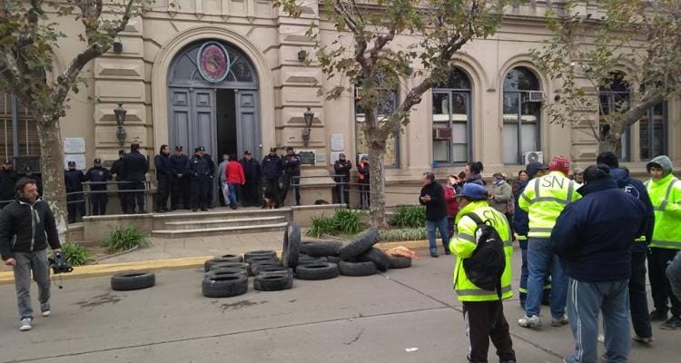 Recuperadores de residuos volvieron a reclamar en la Municipalidad