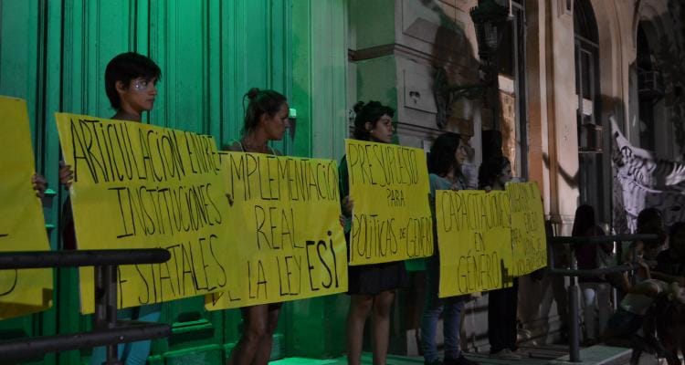 #8M: Radio abierta, marcha, paro y talleres en San Pedro por el Día de la Mujer Trabajadora