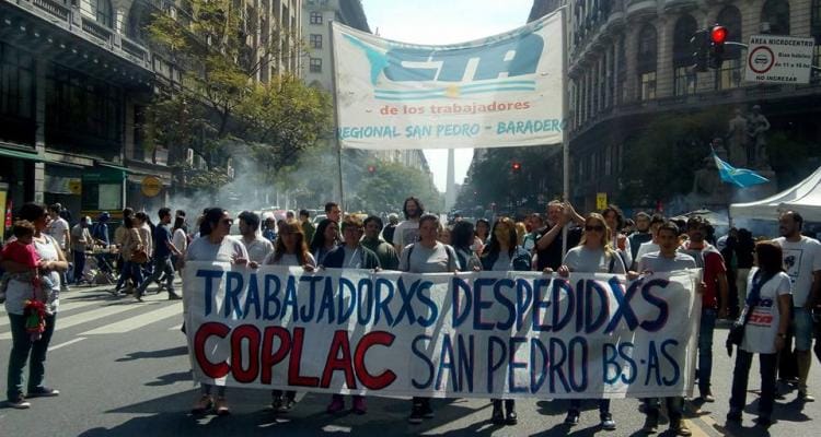 Paro general: presencia sampedrina en la marcha en Buenos Aires, con bandera de Coplac incluida