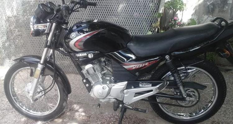En un allanamiento, la Policía recuperó la moto robada en Villa Igoillo