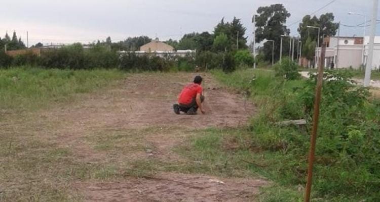Mitre empezó con el cerramiento del predio para construir su cancha de fútbol