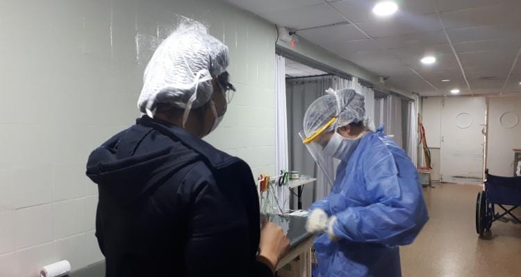 Coronavirus: enviaron a laboratorio tres muestras de “pacientes con neumonía y sin nexo epidemiológico”
