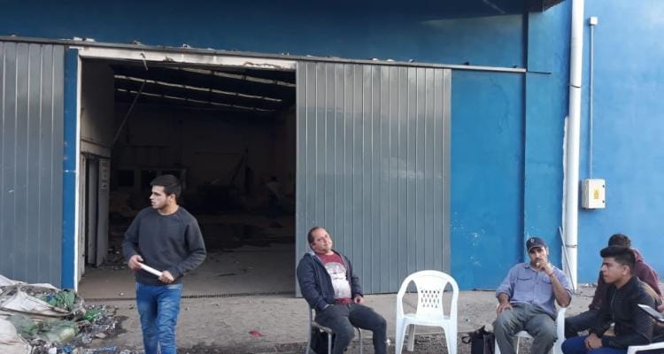 Río Tala: Trabajadores permanecen en la fábrica Saladino y denuncian vaciamiento ante el Ministerio de Trabajo