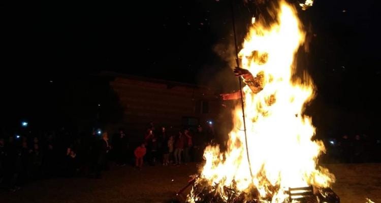Agrupación Mallorca celebra la Fiesta de San Juan con la tradicional Quema del Demonio