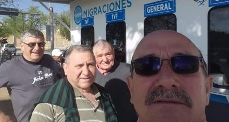 Jubilados de travesía: El grupo cruzó la frontera y llegó a Bolivia
