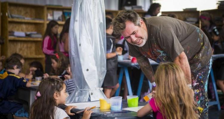 Milo Lockett impartirá un taller de pintura para niños en el AcercArte